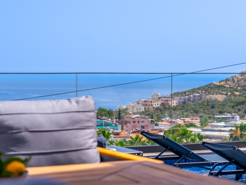 gece  -  Kasım
  | Kalkan’da 8 Kişilik Lüks Villa, Özel Isıtmalı Havuz ve Merkezi Konum